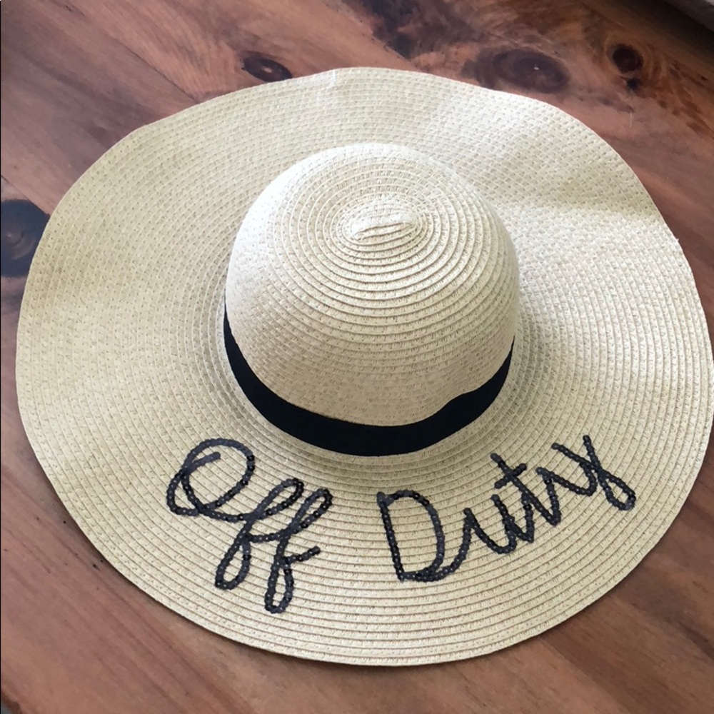 Straw beach hat
